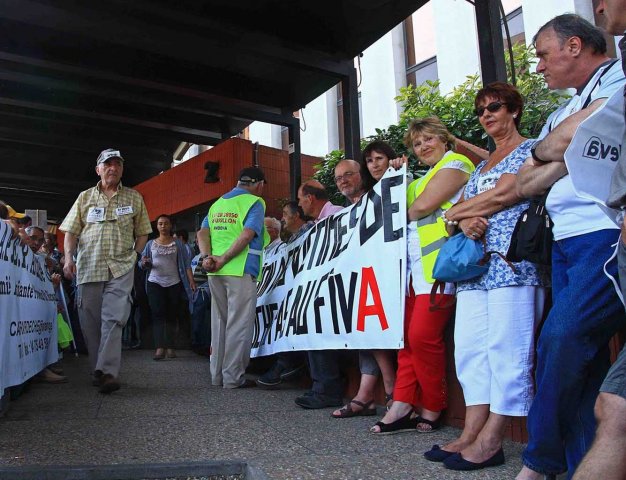 Juin 2011 à Bagnolet : "Touche pas au Fiva !"